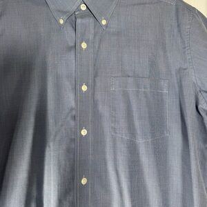 L.L. Bean Men's Casual Chambray Button Down Shirt Men’s Size L 100% Cotton